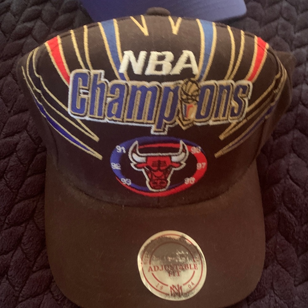 Mitchell & Ness NBA Champions Black Cap